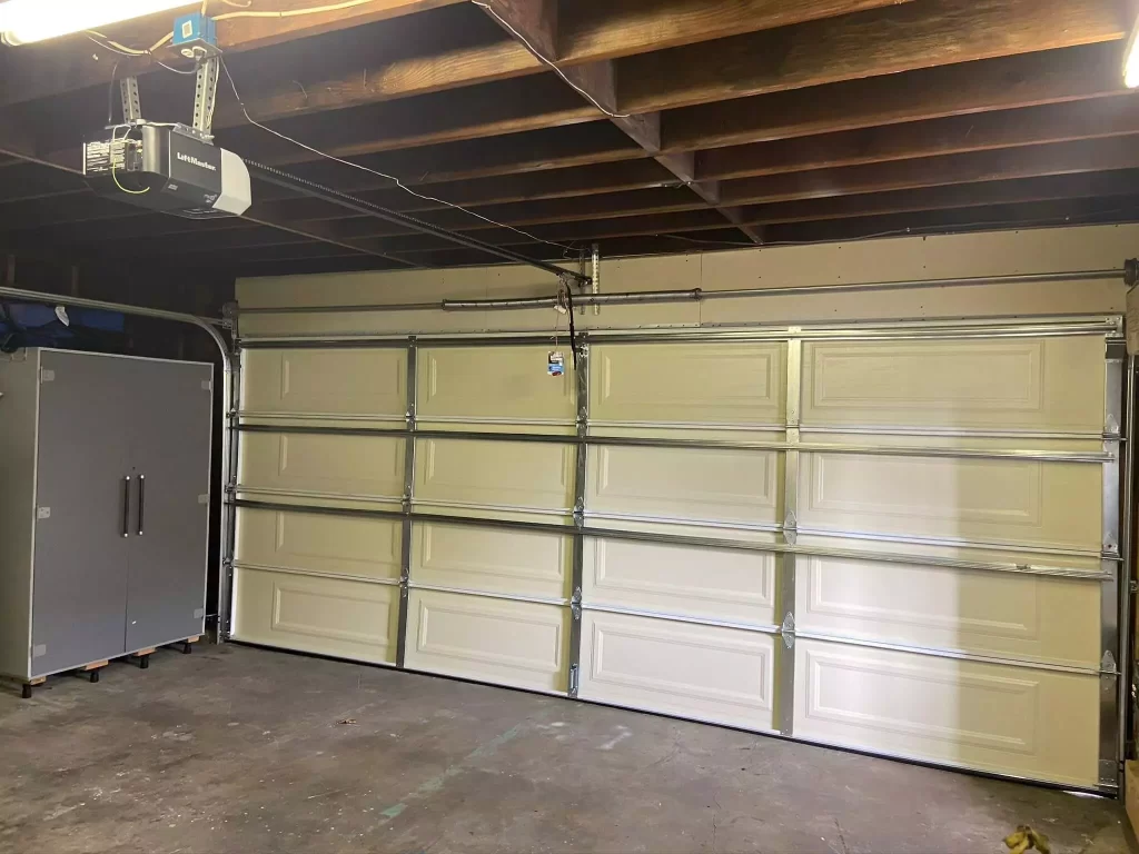 Garage-Door-Opener-Maintenance-Tips