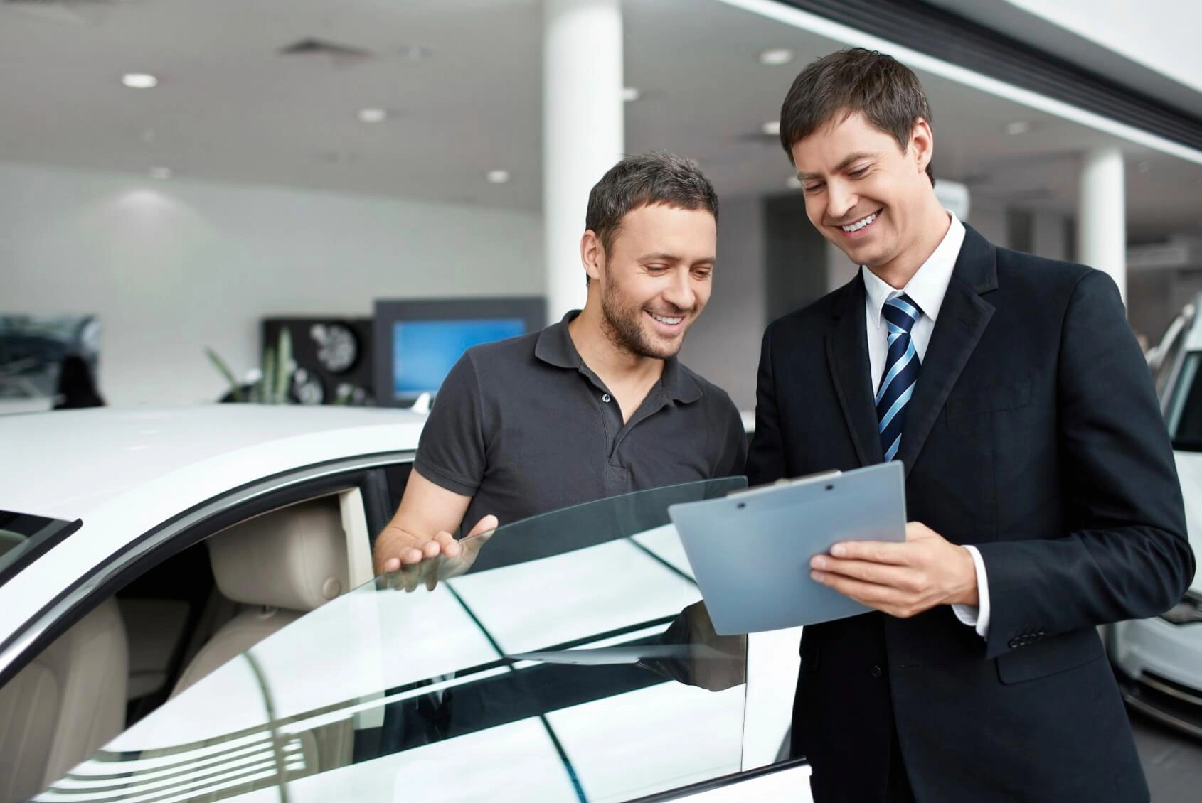 What Is the Best Way to Sell Your Car Singapore Without Dealer Stress?